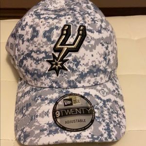 NWT Spurs cap